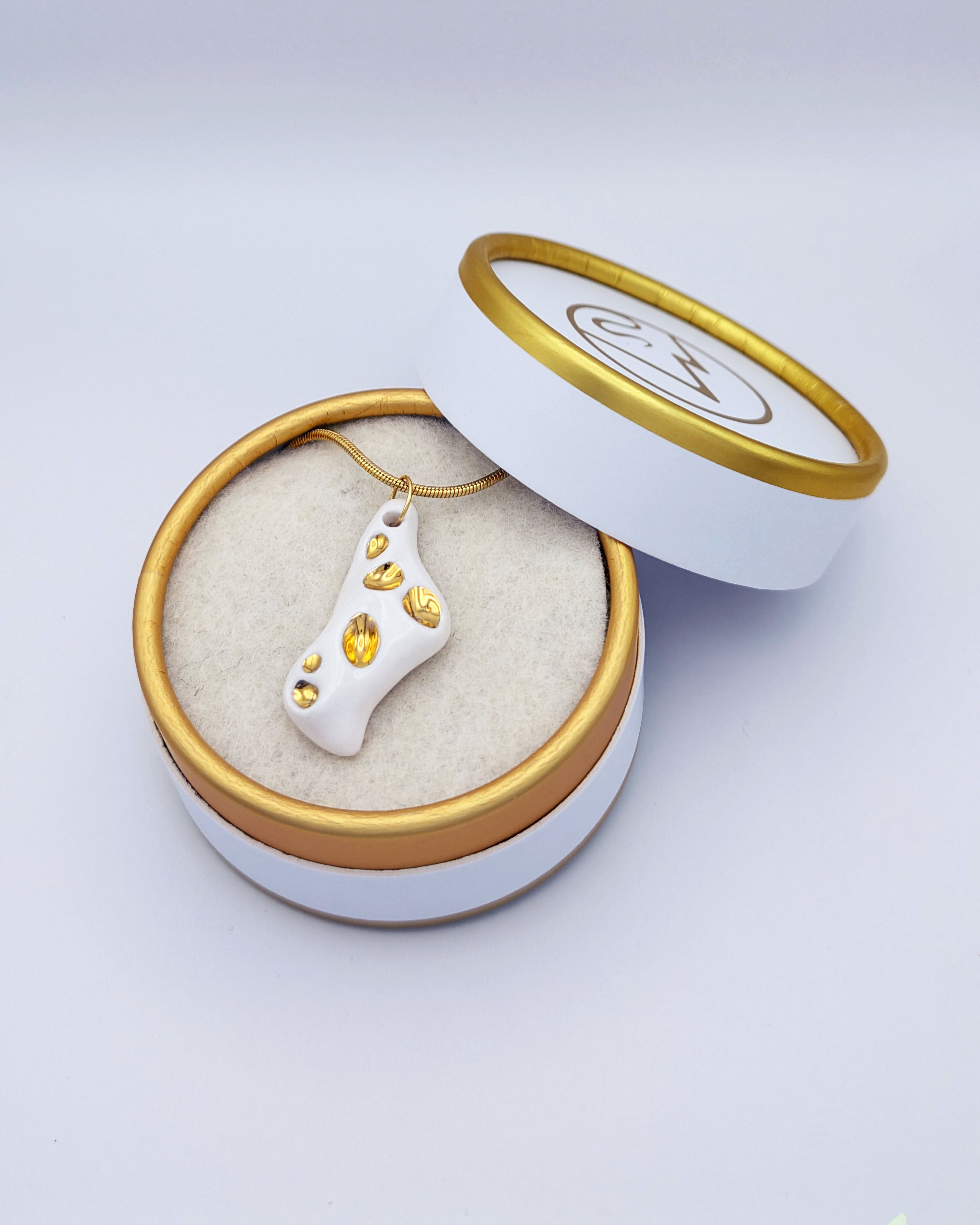 Pendentif Uma
